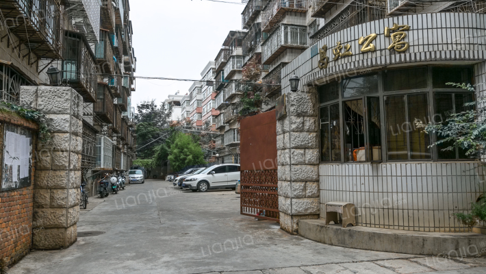 昌虹公寓外景图