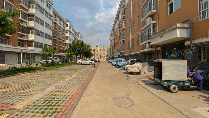 崔家银河花园C区外景图