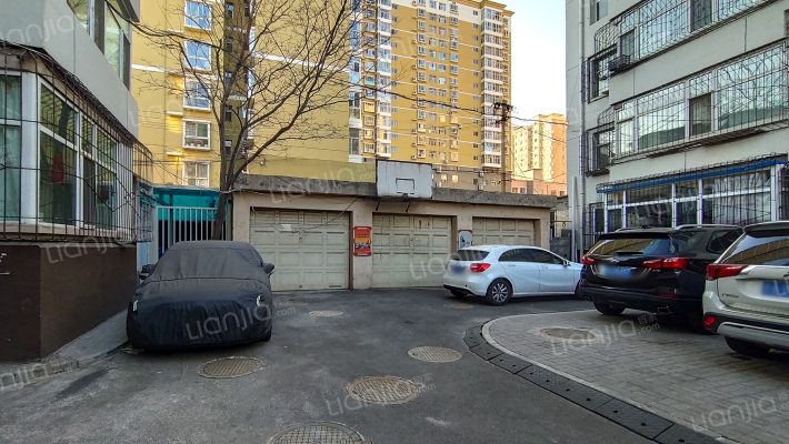 市政一批宿舍外景图