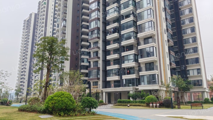 绿地朗峯外景图