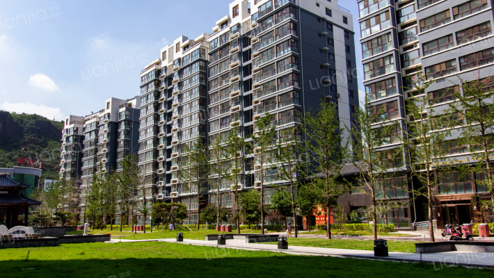 境门华府外景图