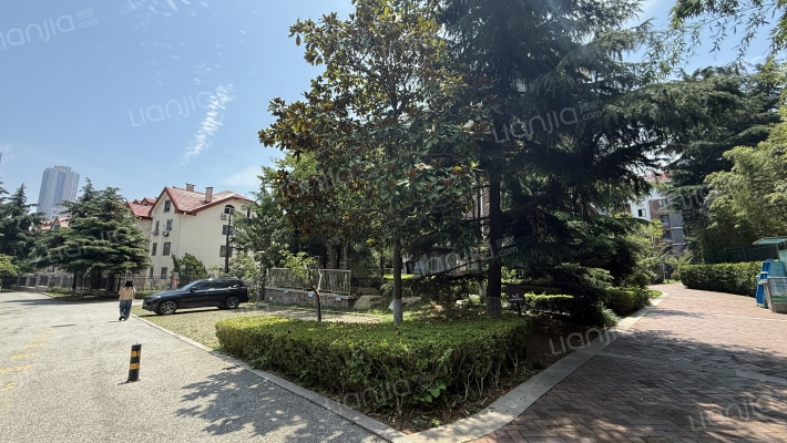 金色国际公寓外景图