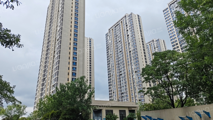 龙湖水晶郦城外景图