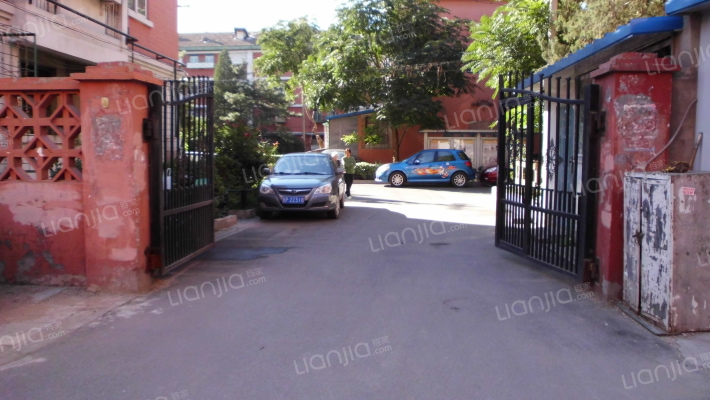 白纸坊胡同外景图