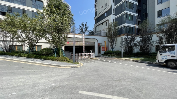 保利·明玥半山外景图