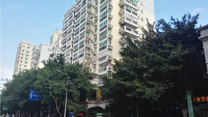 古龙商城外景图