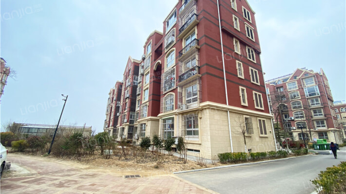 青岛南岛小镇房价怎么样南岛小镇房源户型图小区车位交通地址详情分析