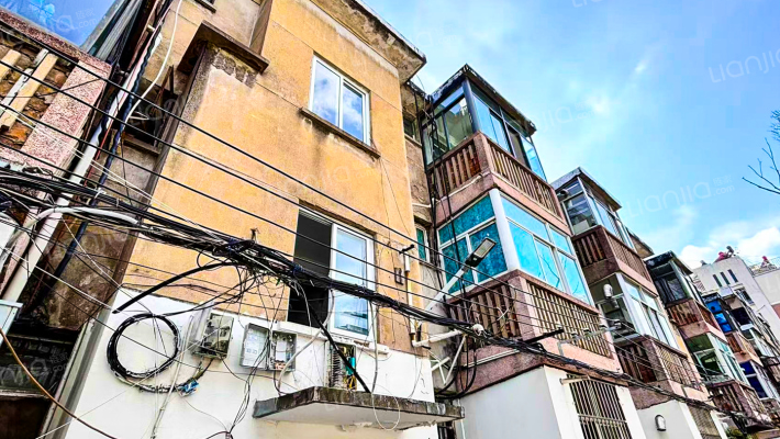 烟厂宿舍楼外景图