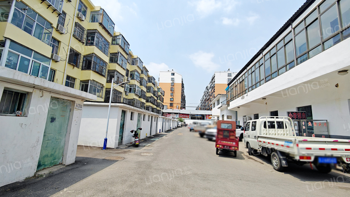 五马农信农行宿舍外景图