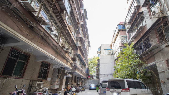 陇海北二街86号院外景图