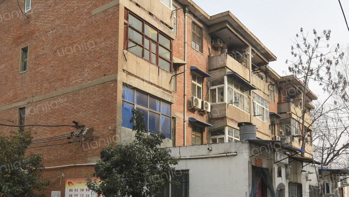 毛纺苑小区外景图