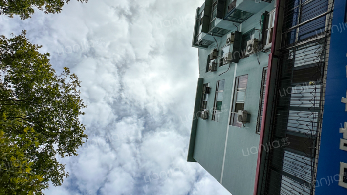 保险公寓外景图