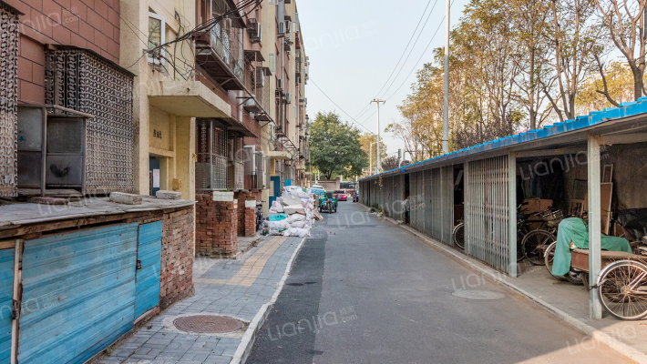 冷冻机械厂宿舍外景图