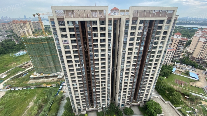 世茂璀璨滨江外景图