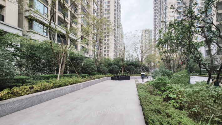 江山赋浅山台外景图