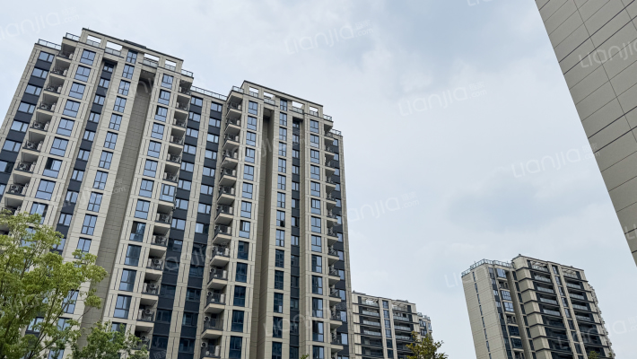 卧龙万诚府外景图