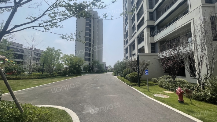 中联云裳外景图