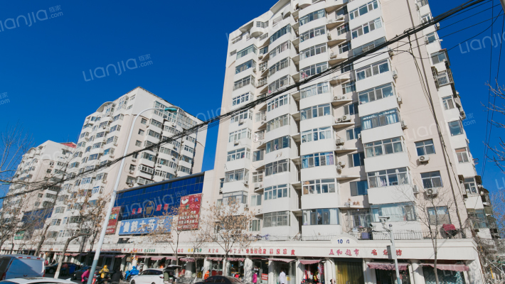 华巨公寓外景图