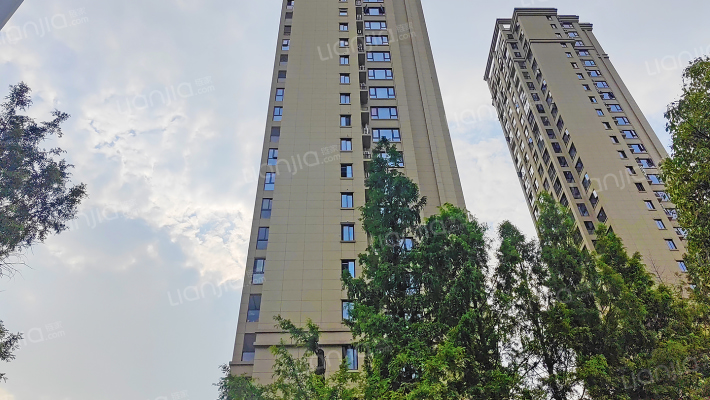 万润嘉园外景图