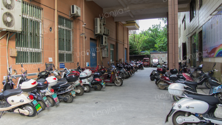 东源大厦外景图