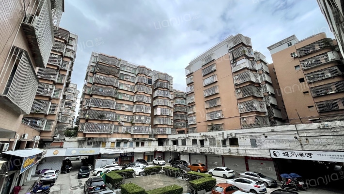 盛昌综合商城外景图