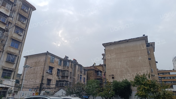 公路小区外景图