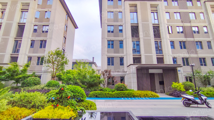 东湖留庄外景图