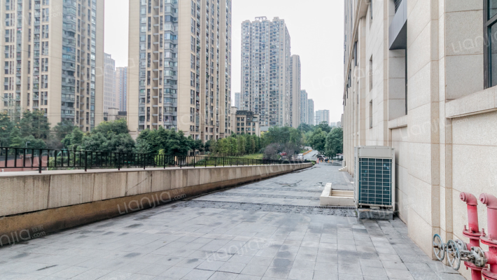 重庆总部城外景图