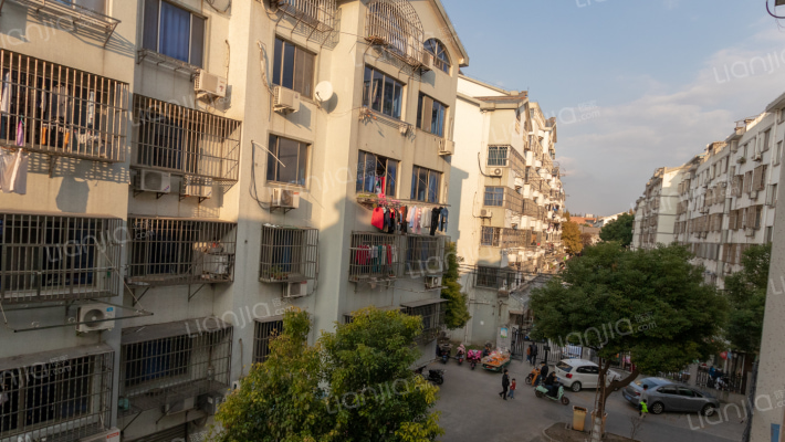 留晖山庄外景图