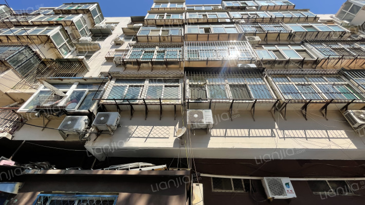 劳动路39号院外景图