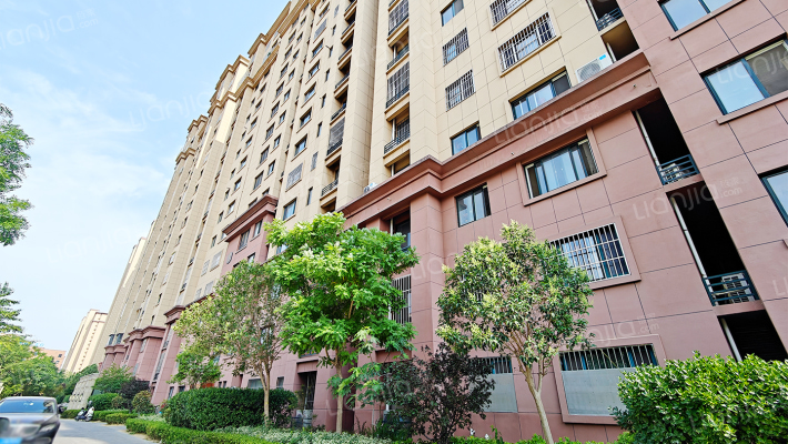 领秀城一期外景图