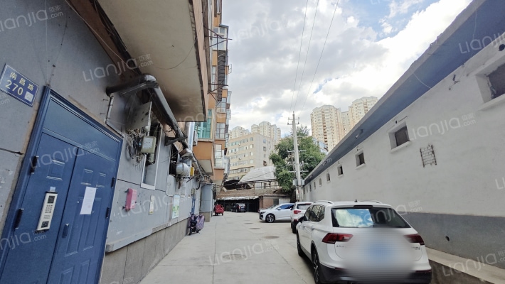 铁路水厂家属院外景图