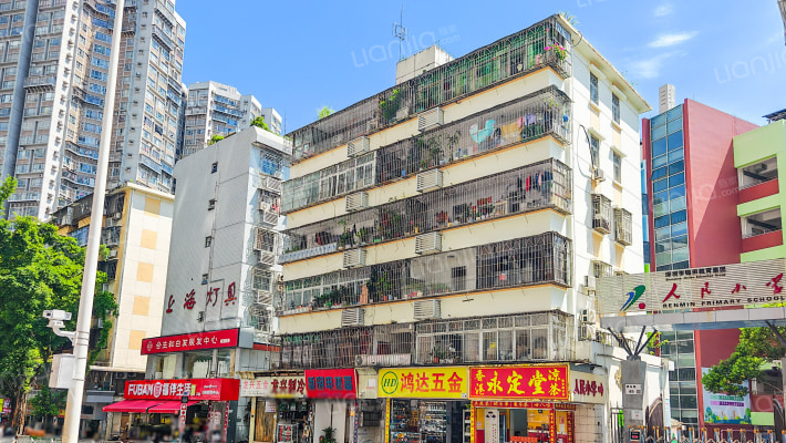 晒布路45号外景图