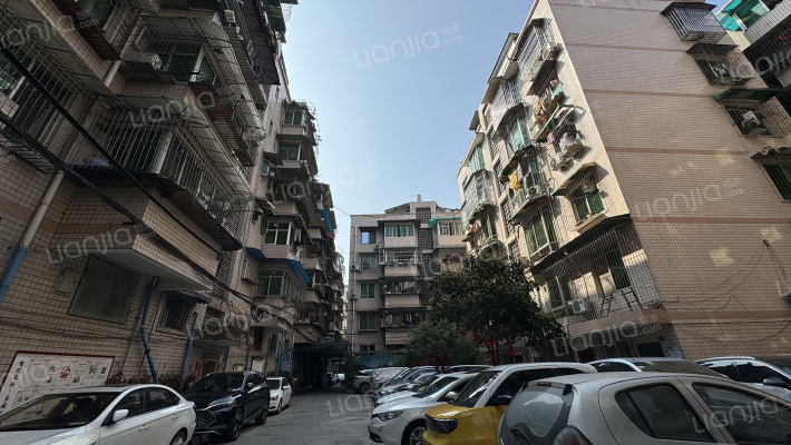 新世纪公寓二区外景图