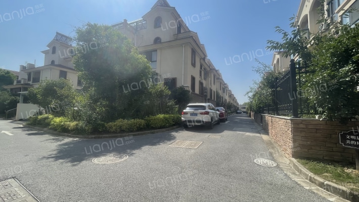 怡景华庭1期外景图