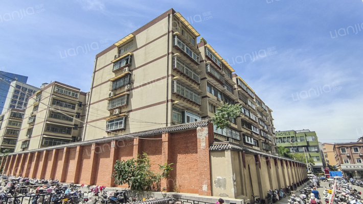 洪家楼西路82号院外景图