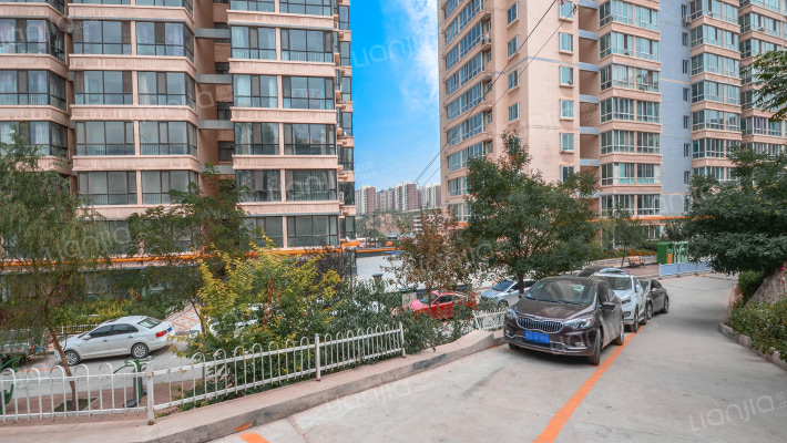 城南国际小区外景图