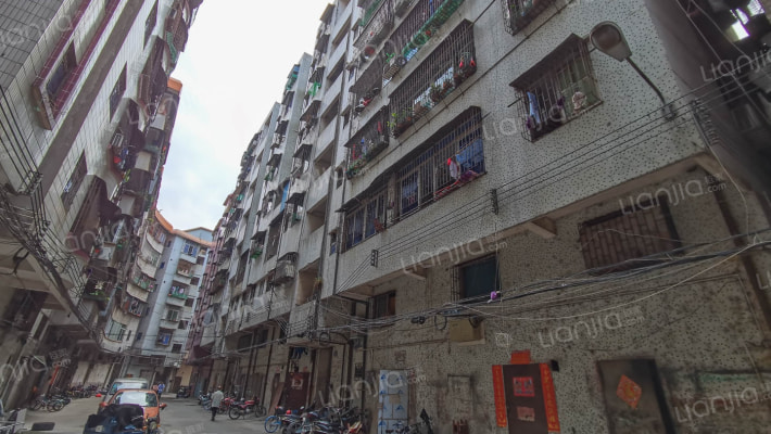 彩平巷17号外景图