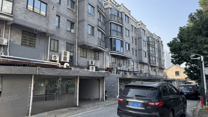 中江大院外景图