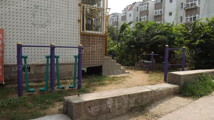 香港中路142号外景图