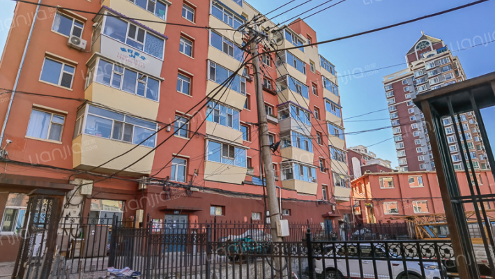 市政宿舍外景图