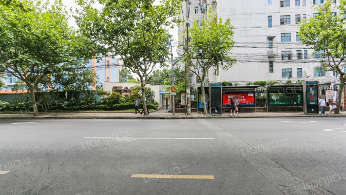 浦坊大楼外景图