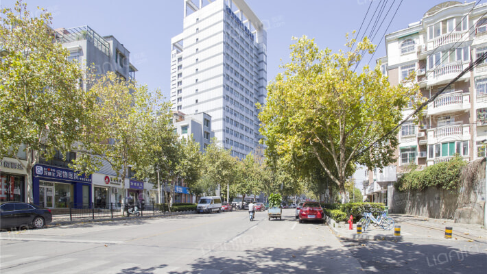 城建大厦外景图