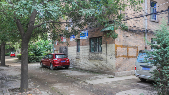 山毛小区外景图