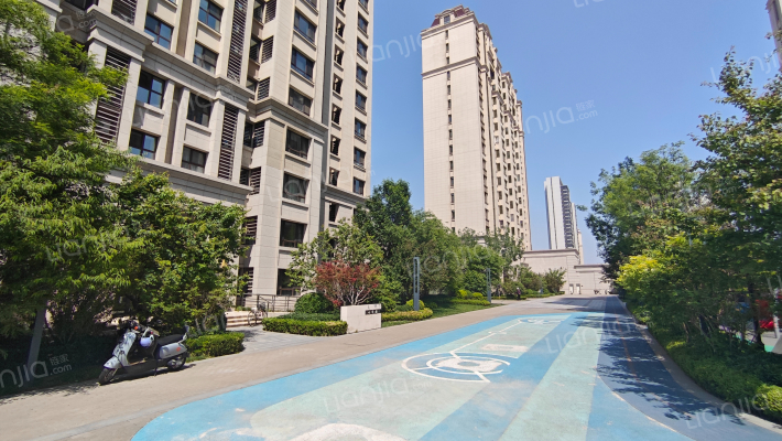 万欣城枫园外景图