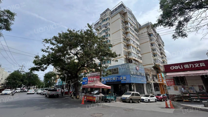 世纪金泉花园小区外景图