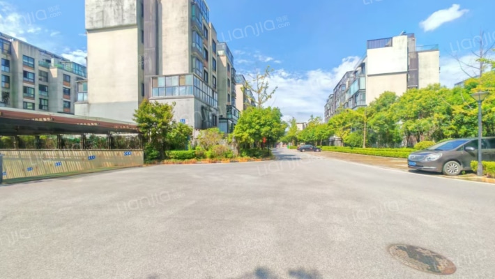 洛龙花苑小区外景图