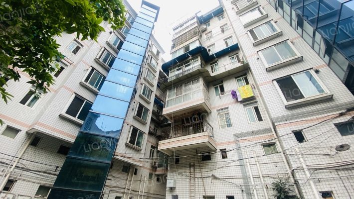 建设局宿舍外景图