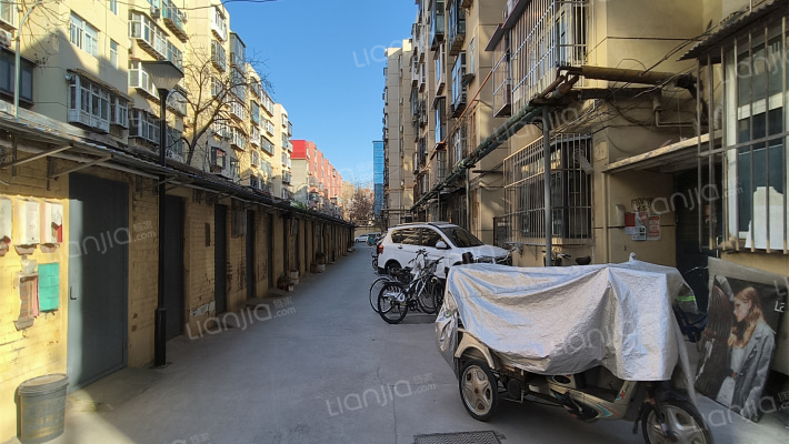 师范街142号胶鞋厂宿舍外景图