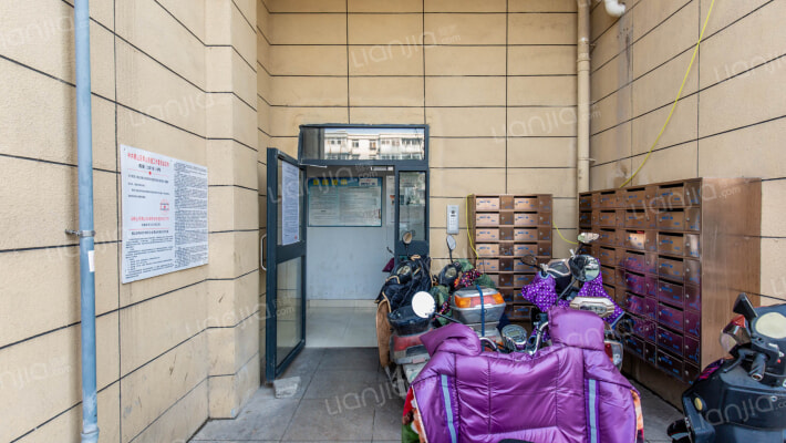 老报馆时代广场外景图